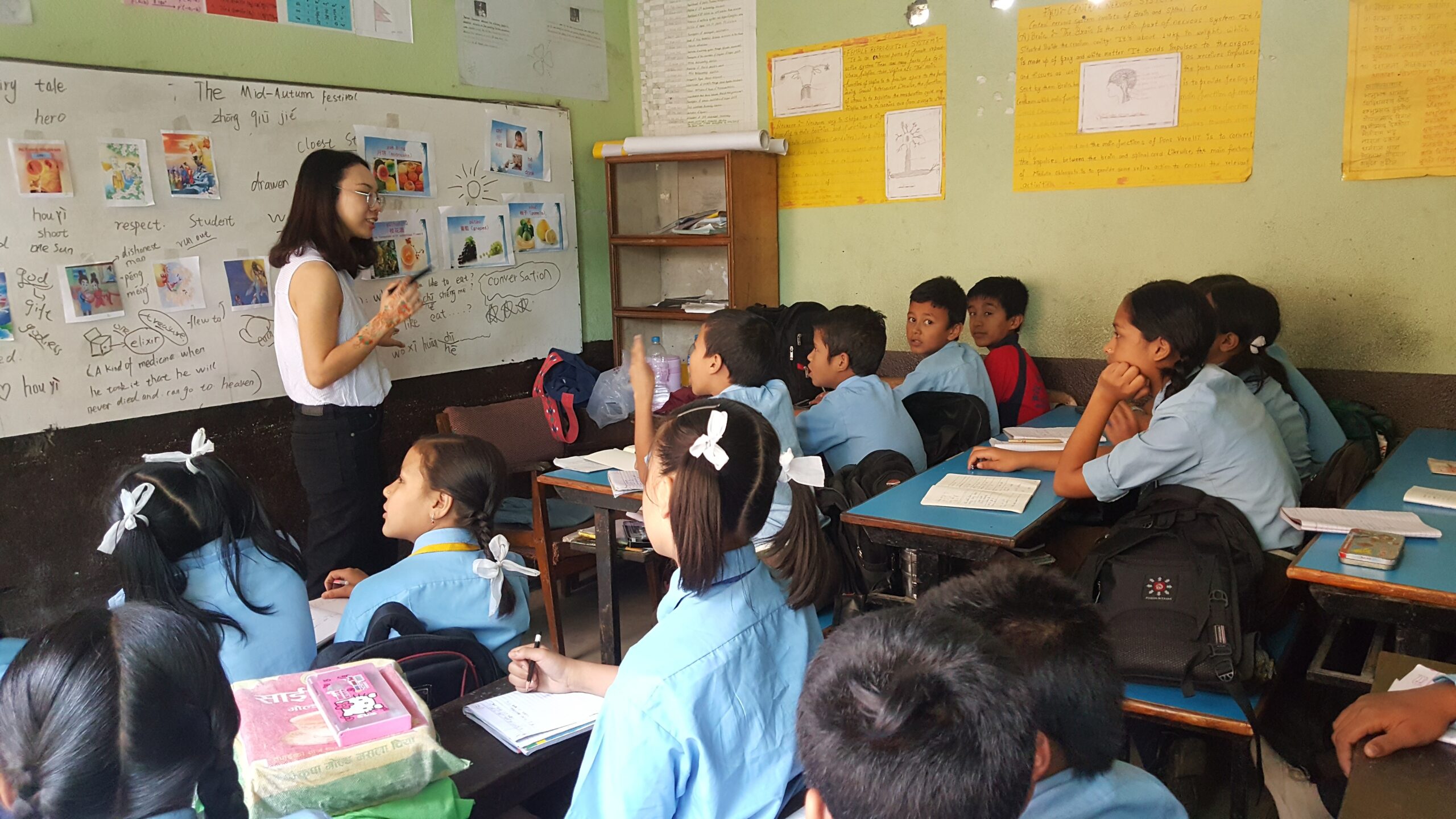 Chinese teaching volunteer in Nepal