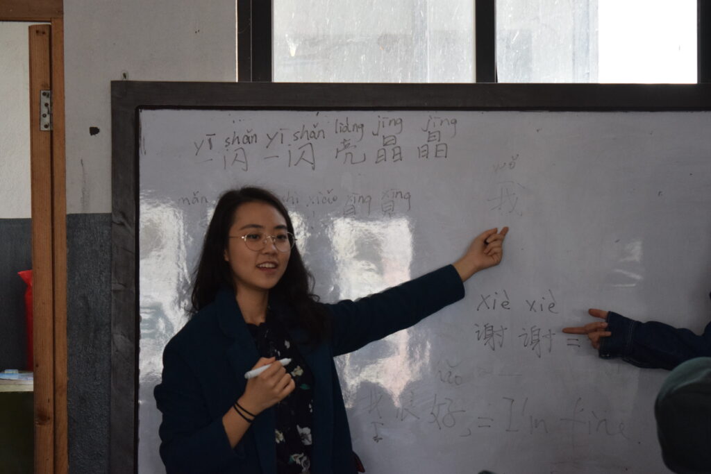 chinese volunteer nepal school
