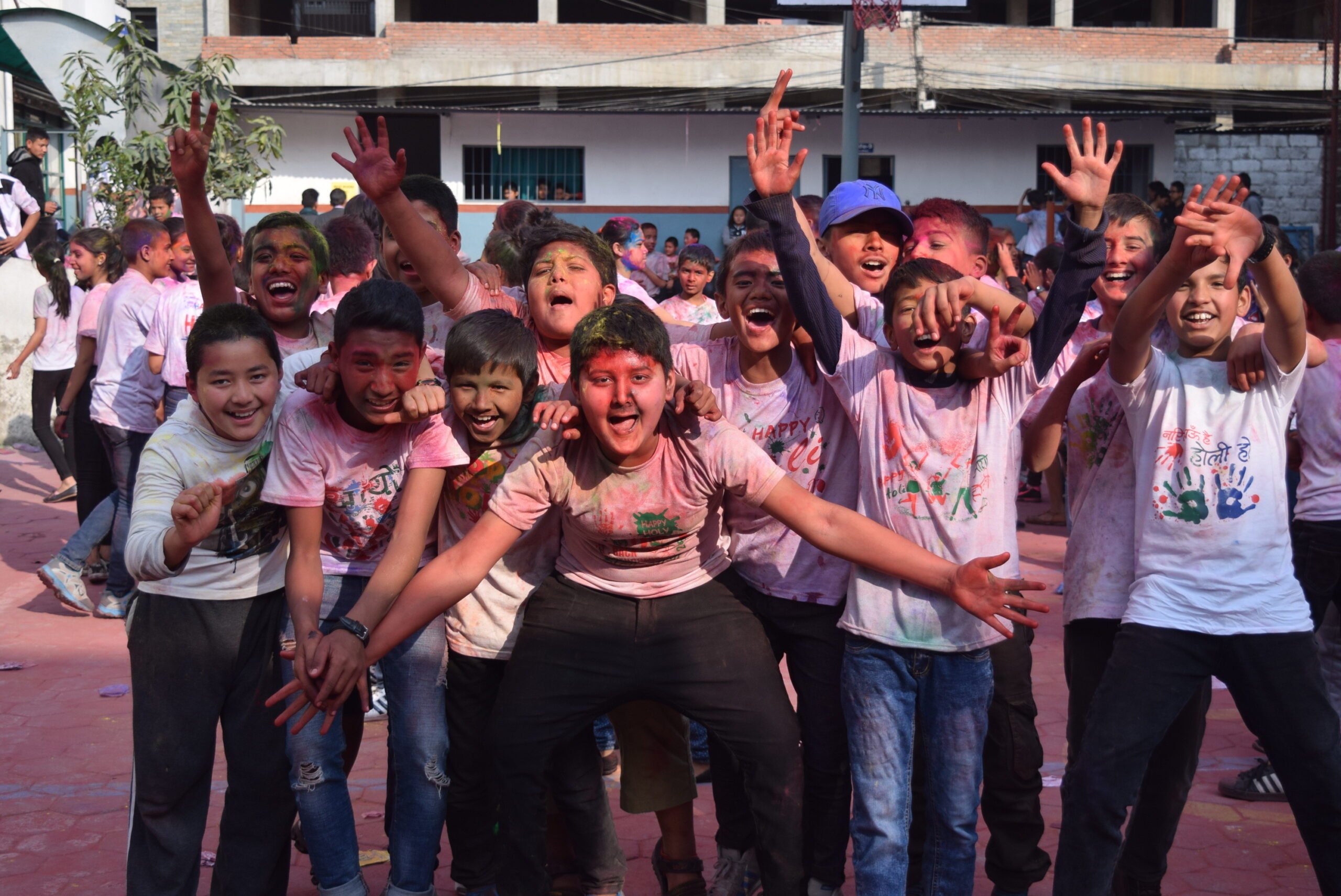 holi volunteer nepal school fundraising