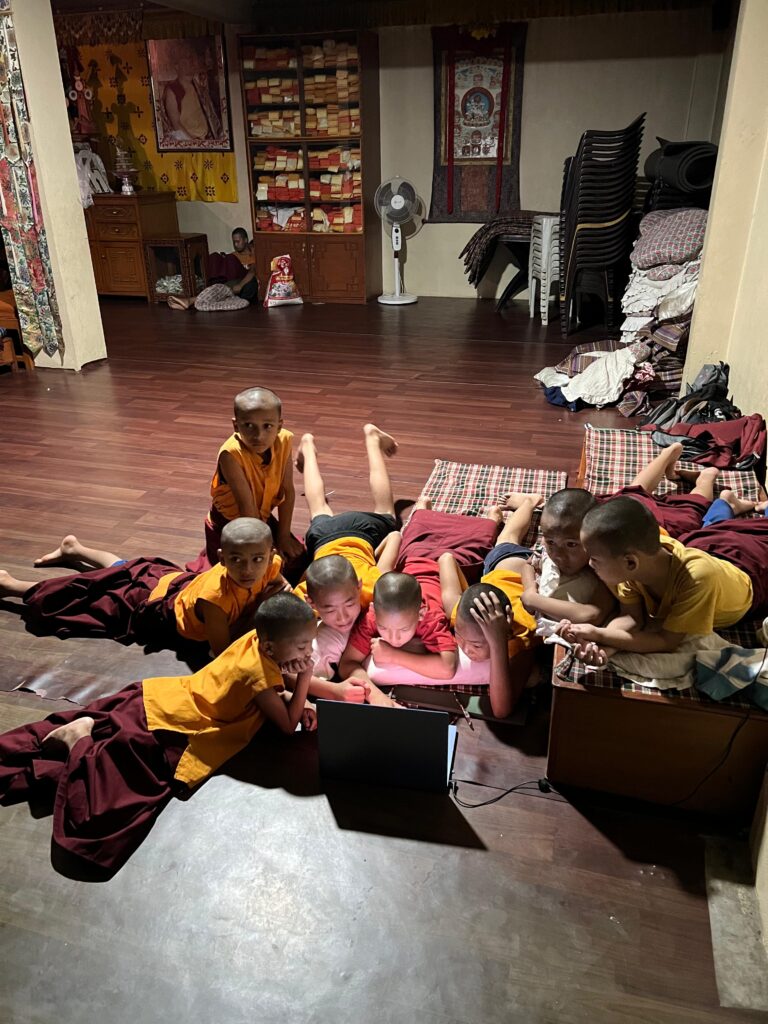 Chiara and Francisca, volunteers from Italy have donated new clothes to the Buddhist monks